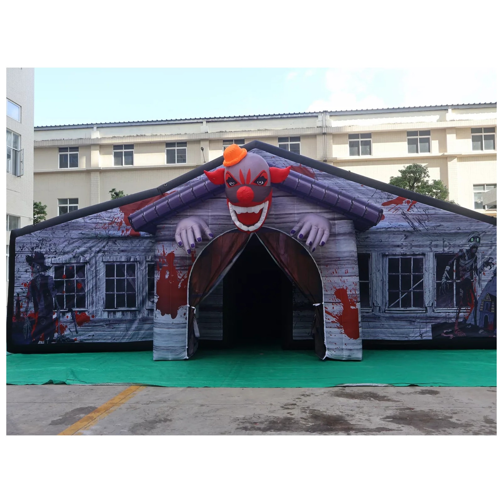 Large Gray Covered Inflatable  - Kids Outdoor Party Venue recension och pris